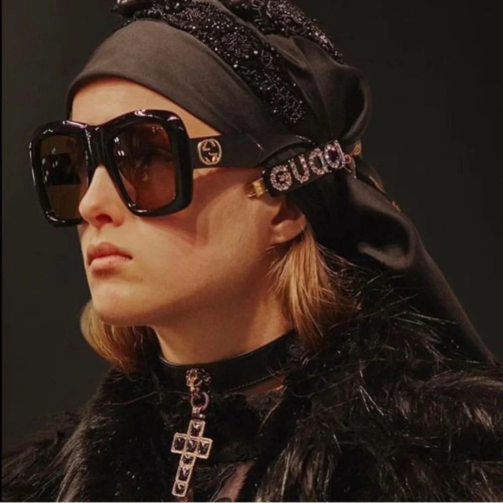 New  - GUCCI Square Frame Sunglasses GG0498S Black